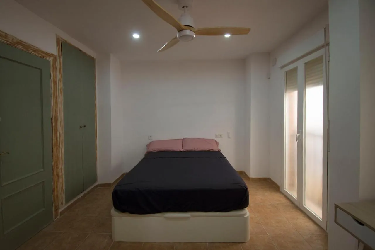 Habitacion Con Bano Privado En Casa De 3 Habitaciones En El Barrio Mas Historico Granada Homestay